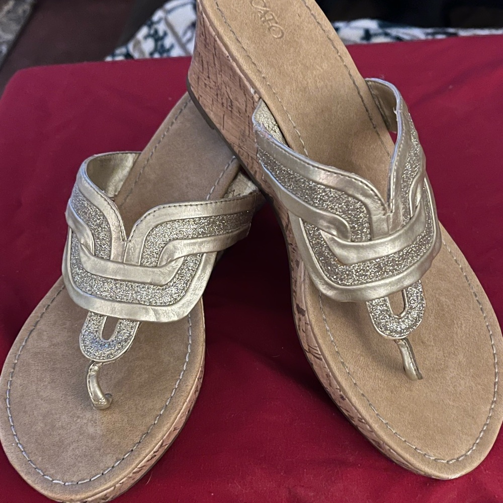 Catos Gold wedge slide in sandals